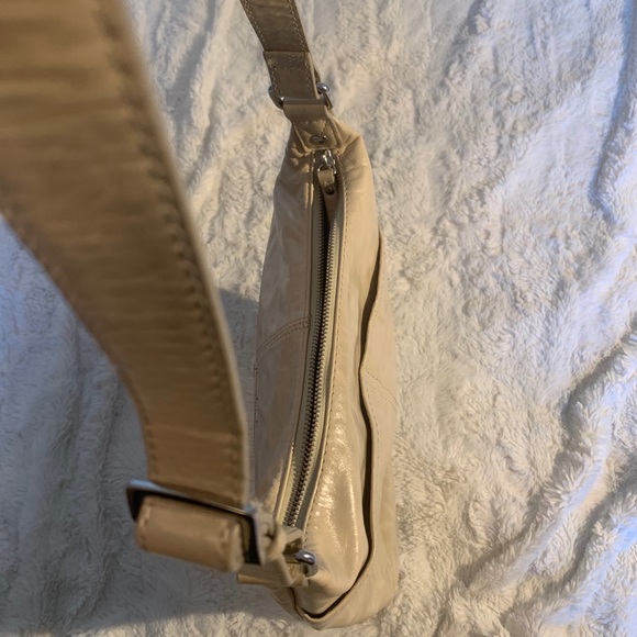 🧊 2 for 30 🧊 Danier leather large crossbody purse - Picture 4 of 6